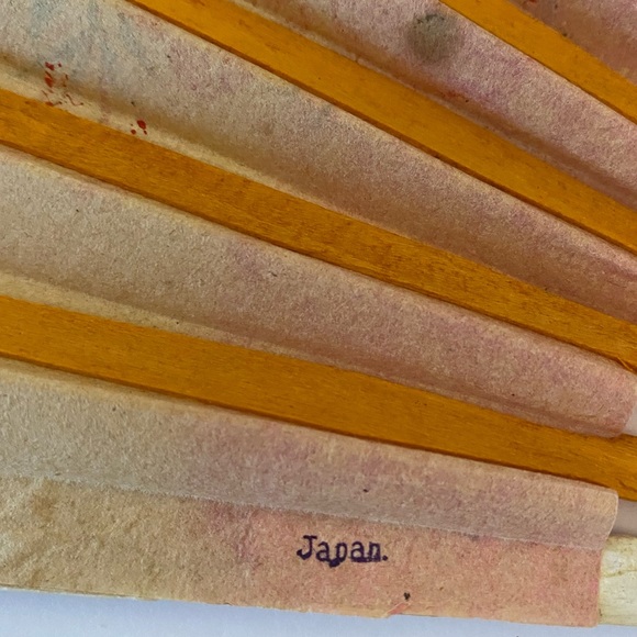 VINTAGE FOLDING HAND FAN Made in JAPAN - Picture 7 of 16